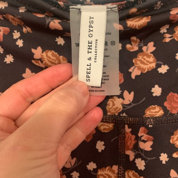 Spell & The Gypsy Collective Rambling Rose Leggings - Picture 3 of 4